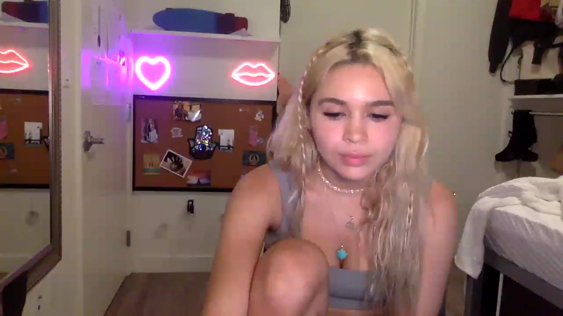 Gallery image thumbnail from sincerelypeny's myfreecams stream on, 06/08/2023, 02:42 image 15 of 20