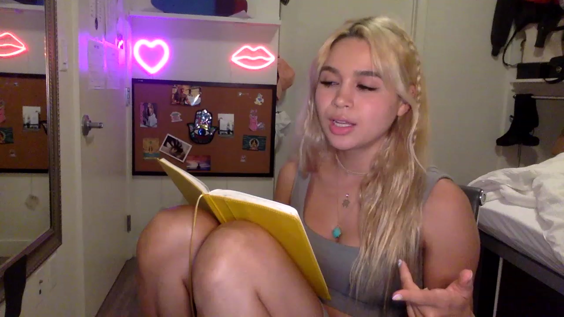 Gallery image thumbnail from sincerelypeny's myfreecams stream on, 06/08/2023, 05:17 image 20 of 20