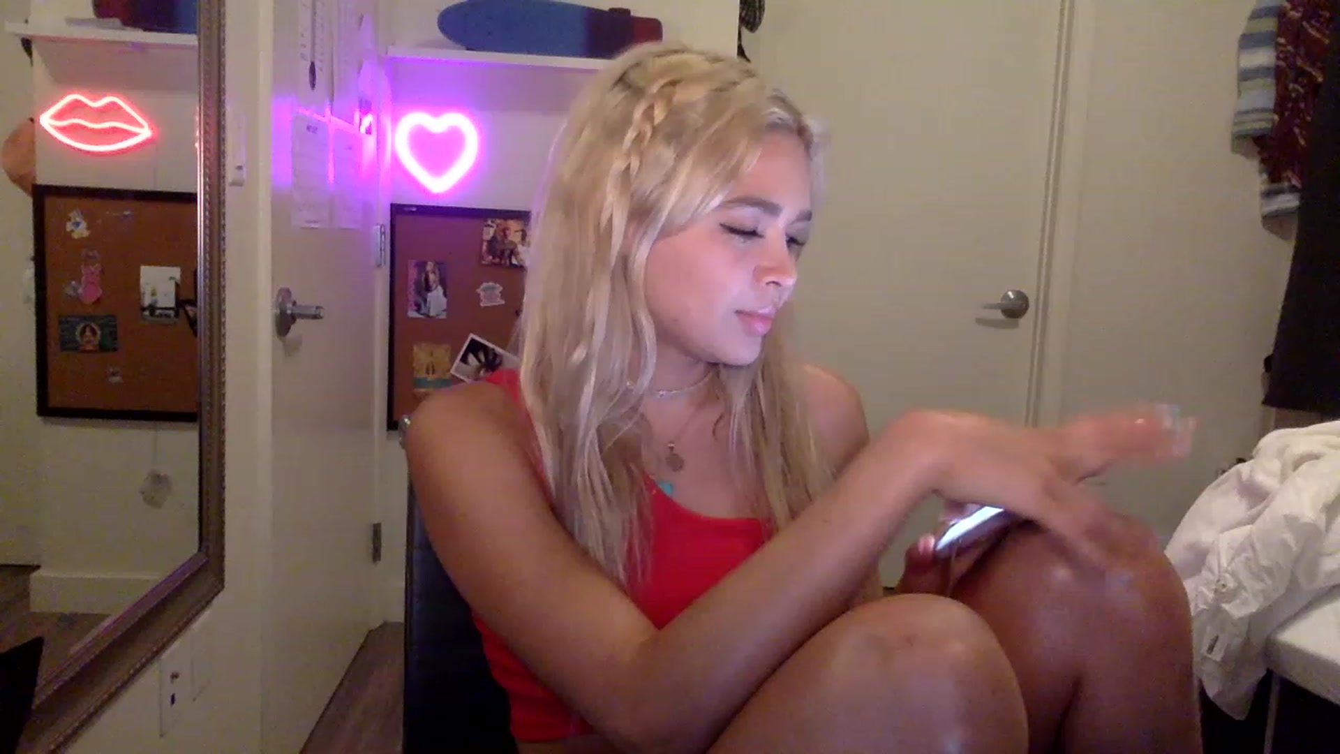 Gallery image thumbnail from sincerelypeny's myfreecams stream on, 06/11/2023, 03:53 image 2 of 20