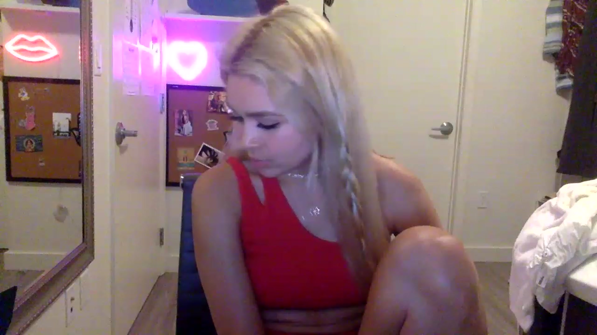 Gallery image thumbnail from sincerelypeny's myfreecams stream on, 06/11/2023, 04:07 image 18 of 20