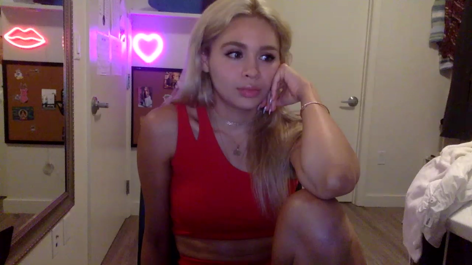 Gallery image thumbnail from sincerelypeny's myfreecams stream on, 06/11/2023, 04:07 image 11 of 20