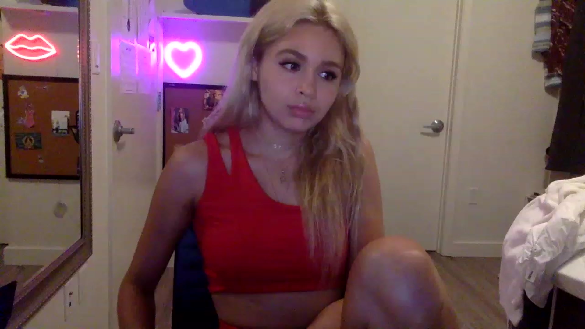 Gallery image thumbnail from sincerelypeny's myfreecams stream on, 06/11/2023, 04:07 image 17 of 20