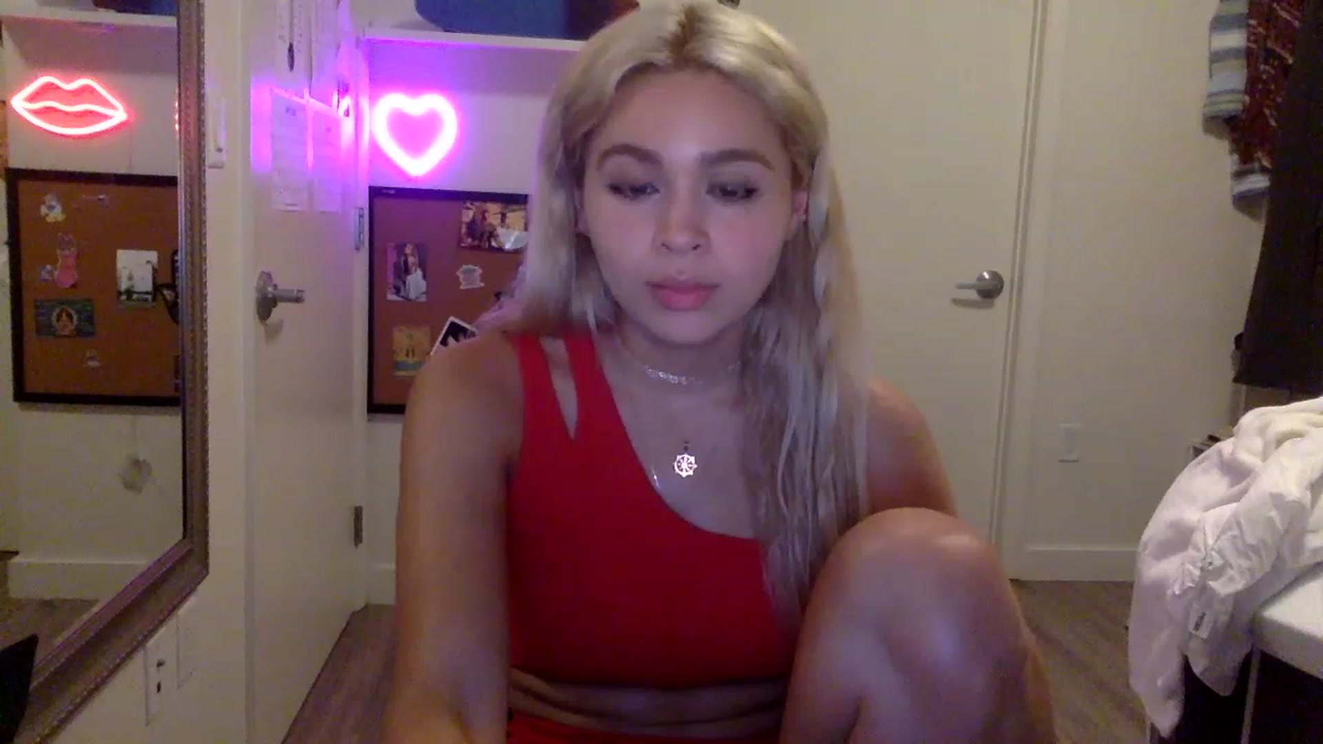 Gallery image thumbnail from sincerelypeny's myfreecams stream on, 06/11/2023, 04:07 image 10 of 20