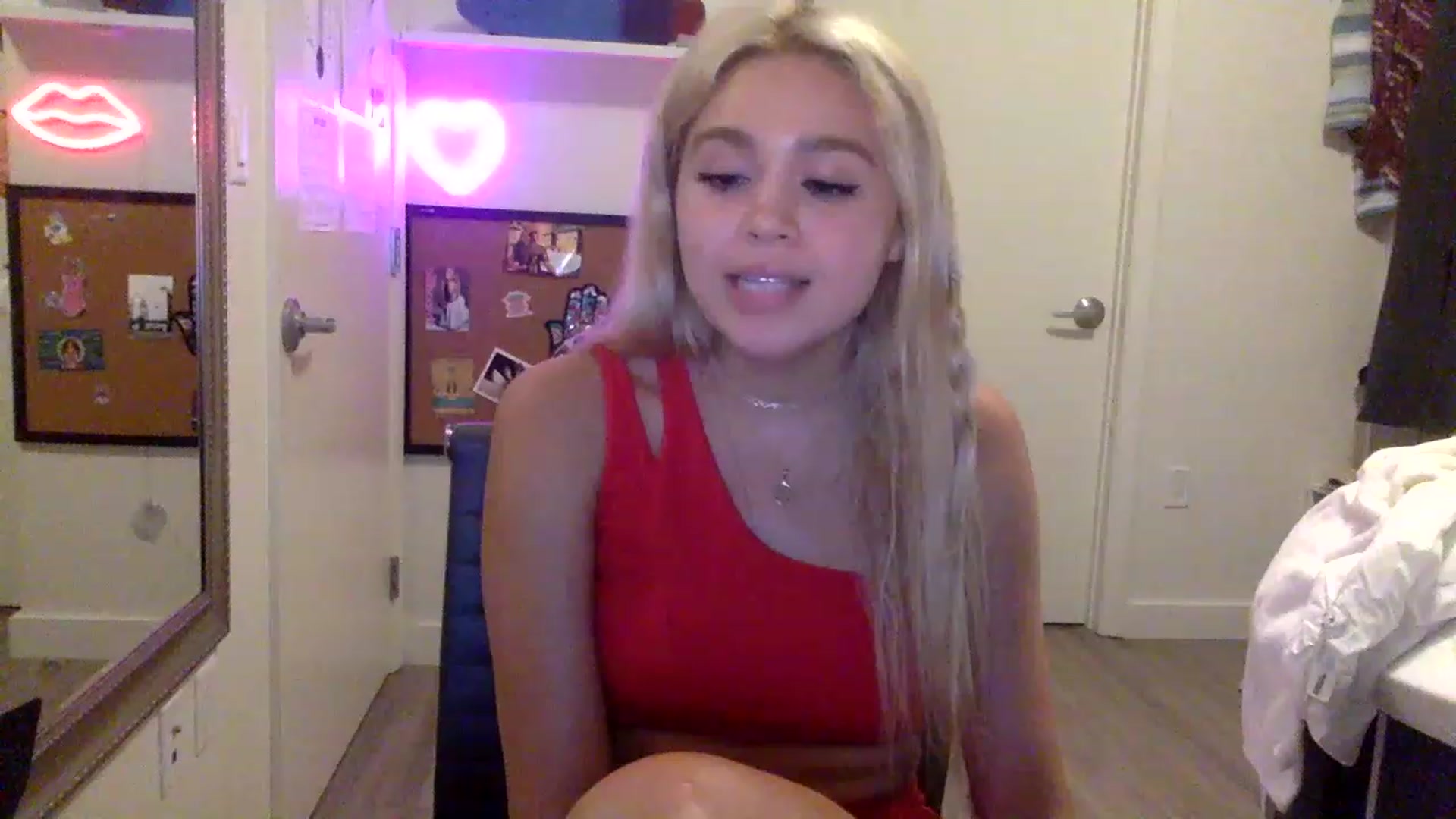 Gallery image thumbnail from sincerelypeny's myfreecams stream on, 06/11/2023, 04:07 image 20 of 20