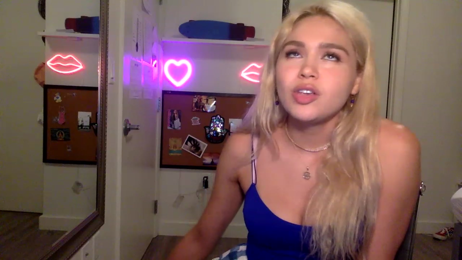 Gallery image thumbnail from sincerelypeny's myfreecams stream on, 06/14/2023, 02:32 image 7 of 20