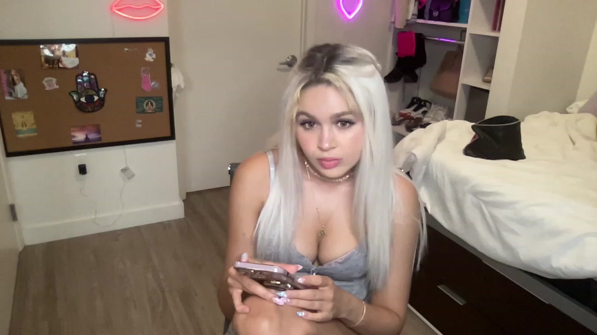 Gallery image thumbnail from sincerelypeny's myfreecams stream on, 07/02/2023, 01:47 image 1 of 20