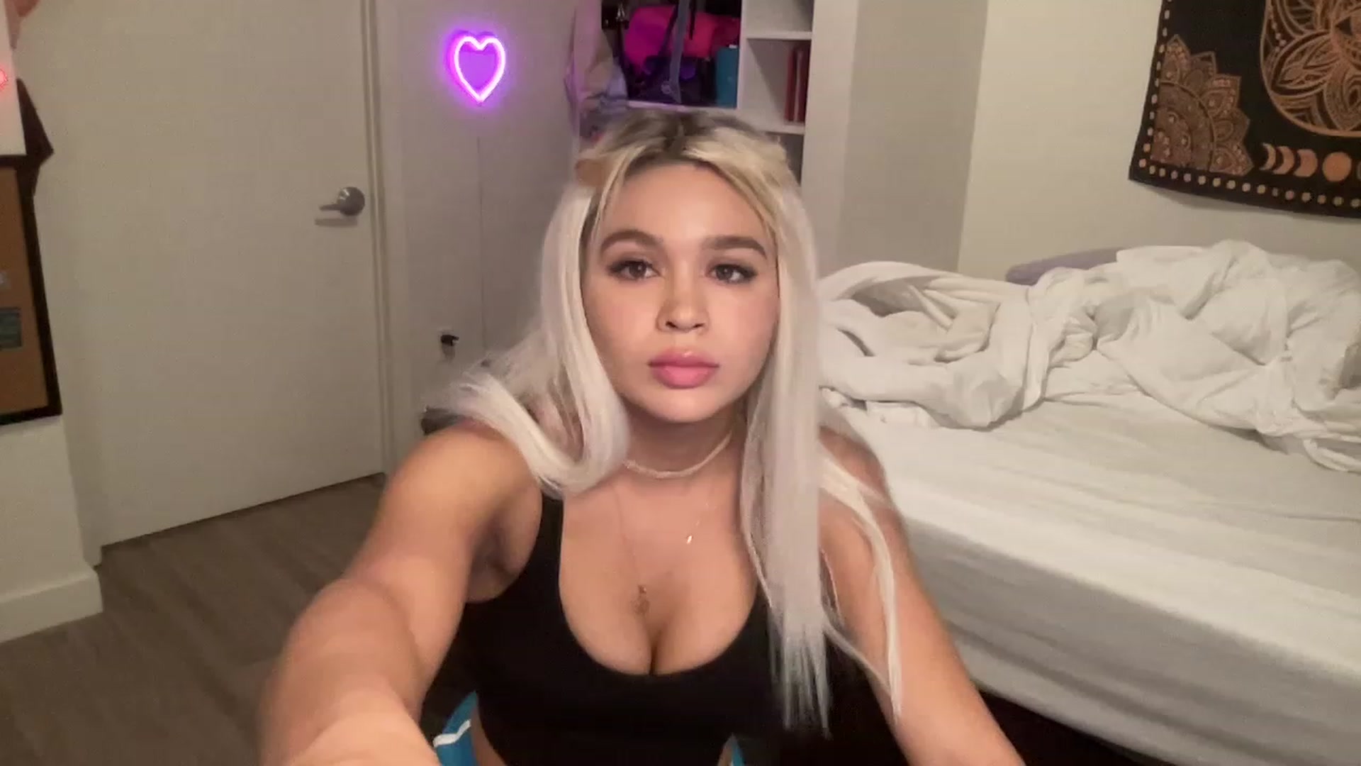 Gallery image thumbnail from sincerelypeny's myfreecams stream on, 07/06/2023, 06:23 image 3 of 20