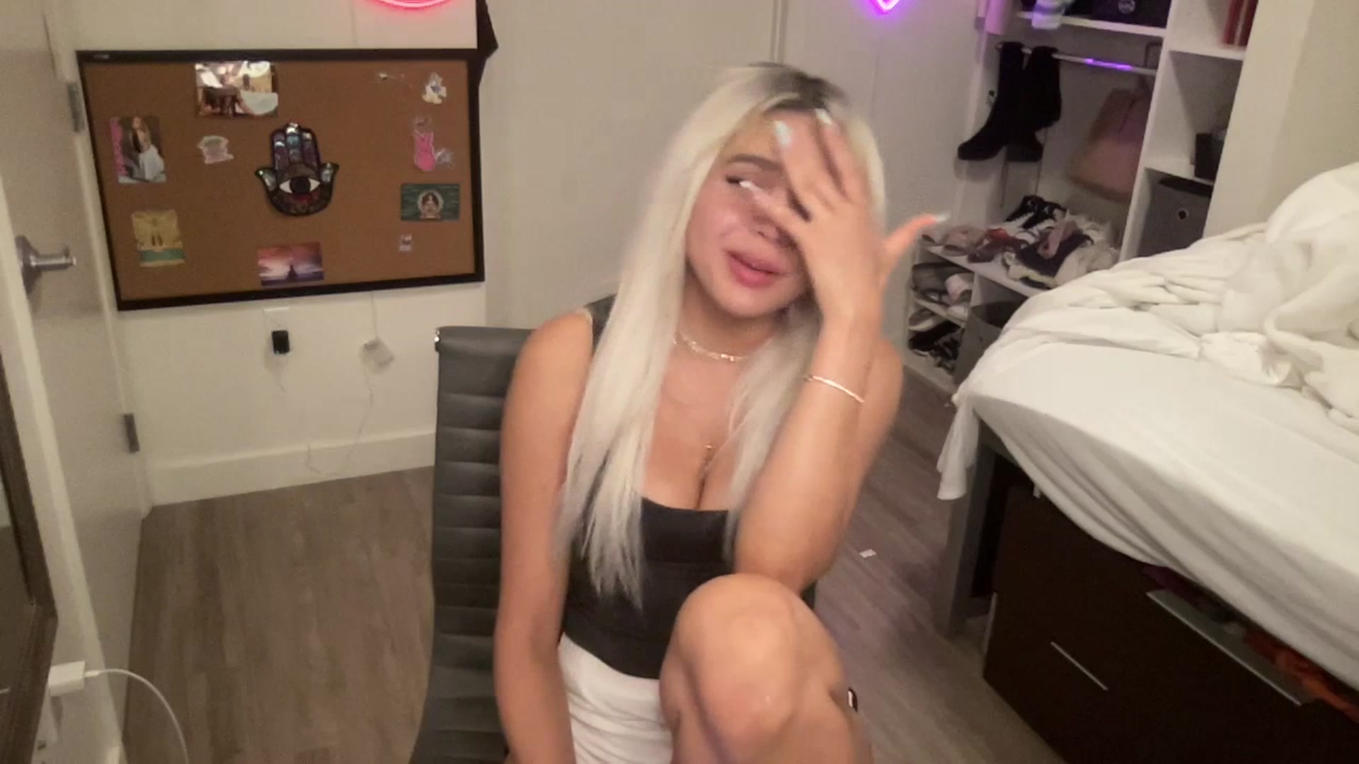 Gallery image thumbnail from sincerelypeny's myfreecams stream on, 07/10/2023, 02:04 image 11 of 20
