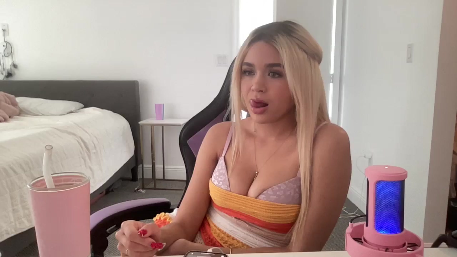 Gallery image thumbnail from sincerelypeny's myfreecams stream on, 08/24/2023, 20:56 image 2 of 20