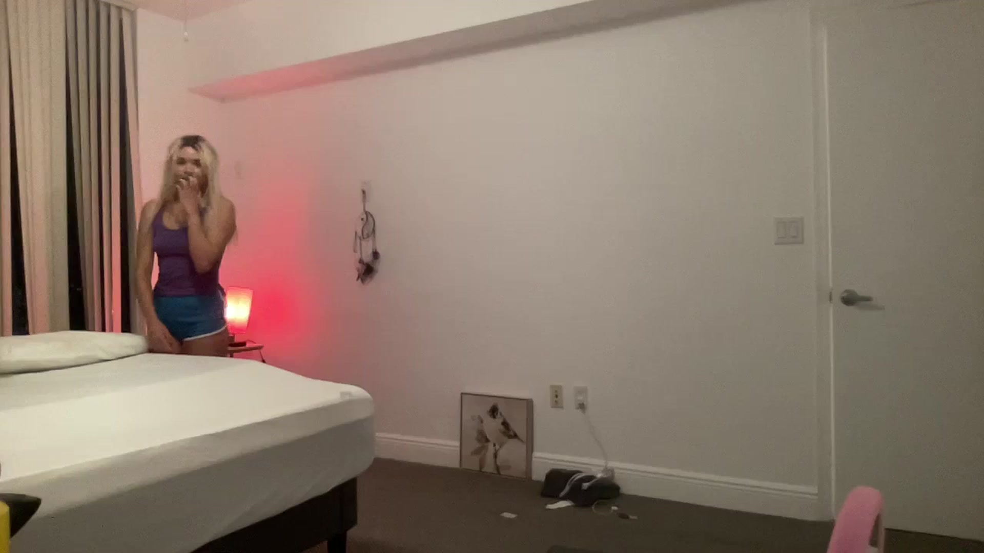 Gallery image thumbnail from sincerelypeny's myfreecams stream on, 08/25/2023, 03:35 image 5 of 20