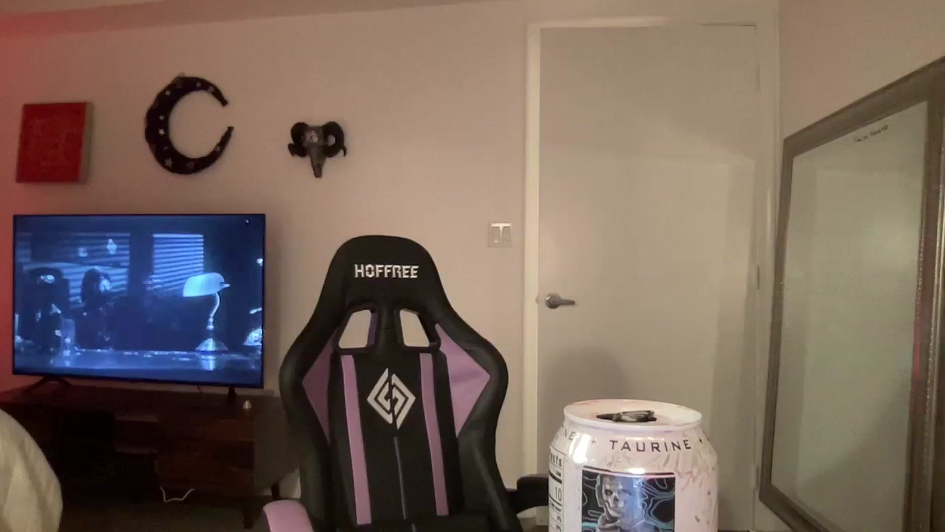 Gallery image thumbnail from sincerelypeny's myfreecams stream on, 09/19/2023, 23:43 image 17 of 20