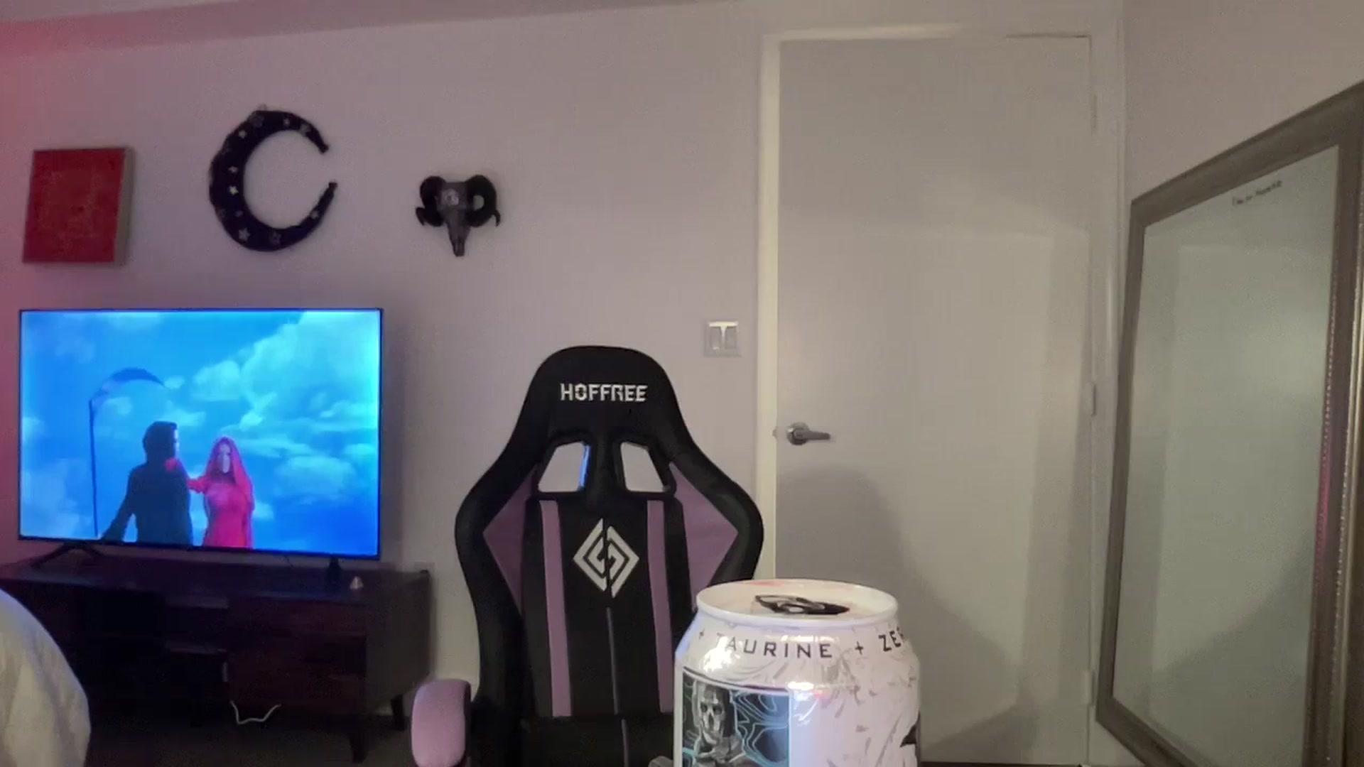 Gallery image thumbnail from sincerelypeny's myfreecams stream on, 09/19/2023, 23:43 image 18 of 20