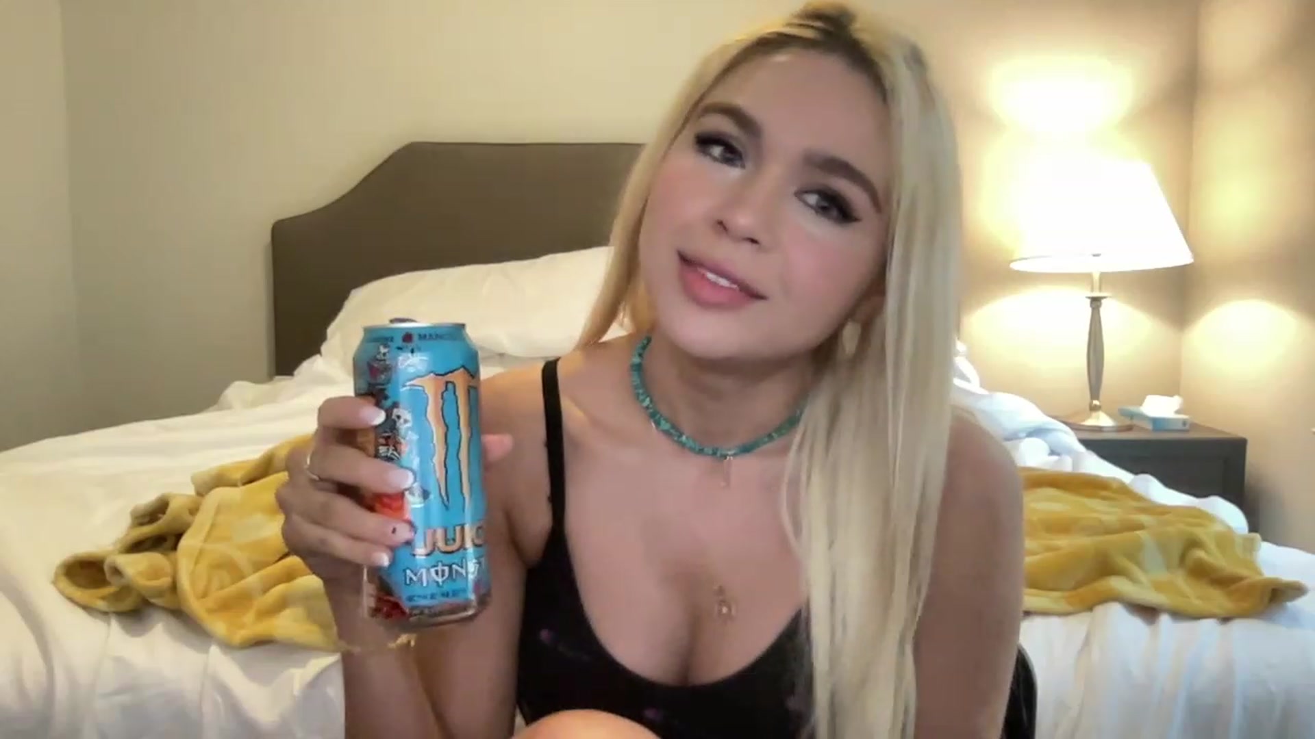 Gallery image thumbnail from sincerelypeny's myfreecams stream on, 01/21/2024, 22:30 image 4 of 20