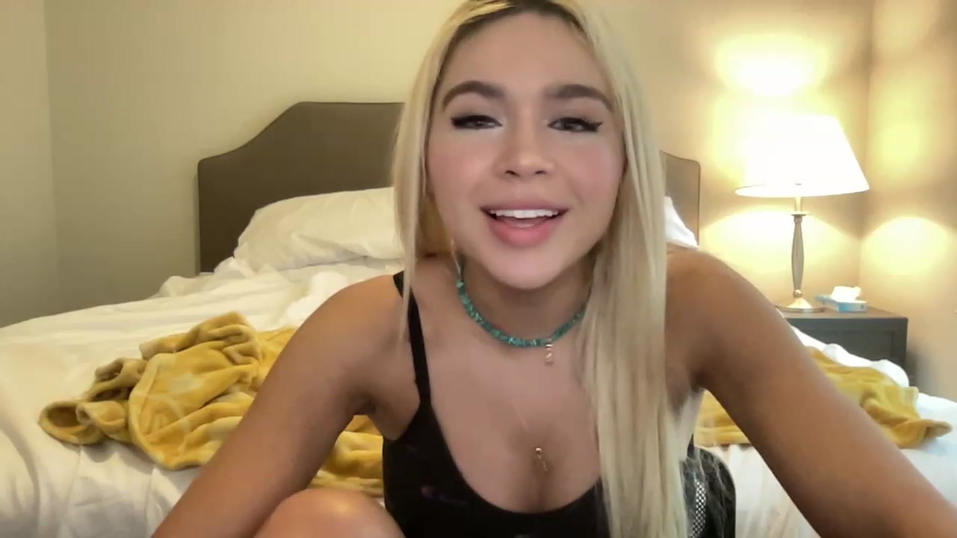 Gallery image thumbnail from sincerelypeny's myfreecams stream on, 01/21/2024, 22:30 image 6 of 20