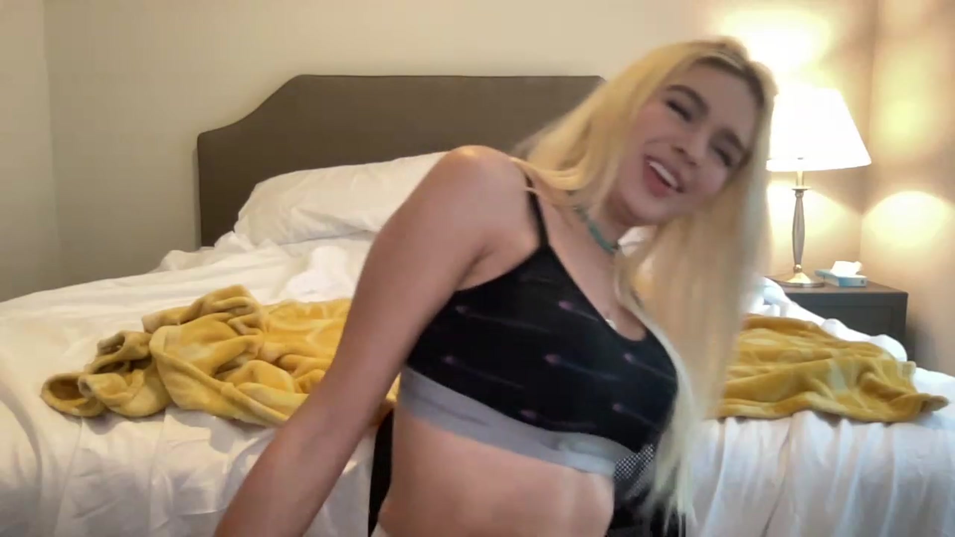 Gallery image thumbnail from sincerelypeny's myfreecams stream on, 01/21/2024, 22:30 image 12 of 20