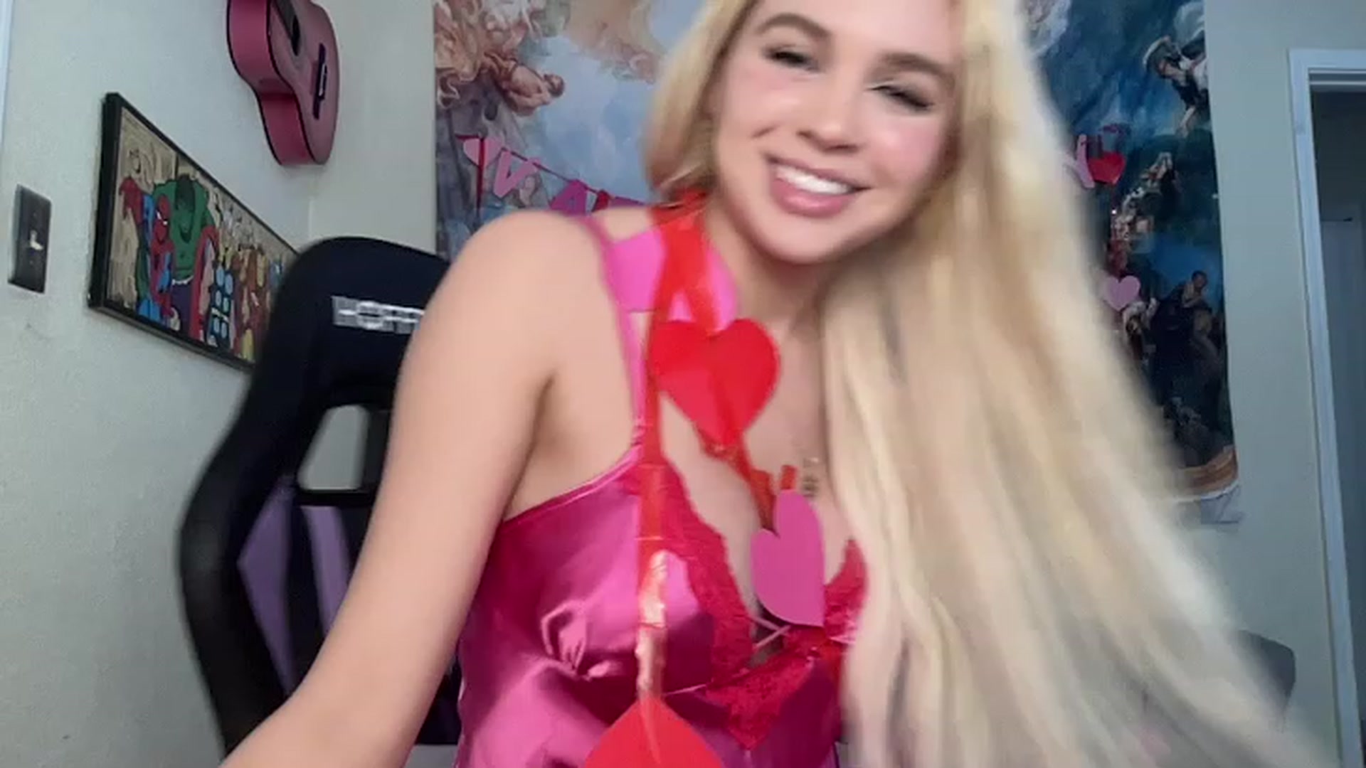 Gallery image thumbnail from sincerelypeny's myfreecams stream on, 02/14/2024, 19:01 image 10 of 20