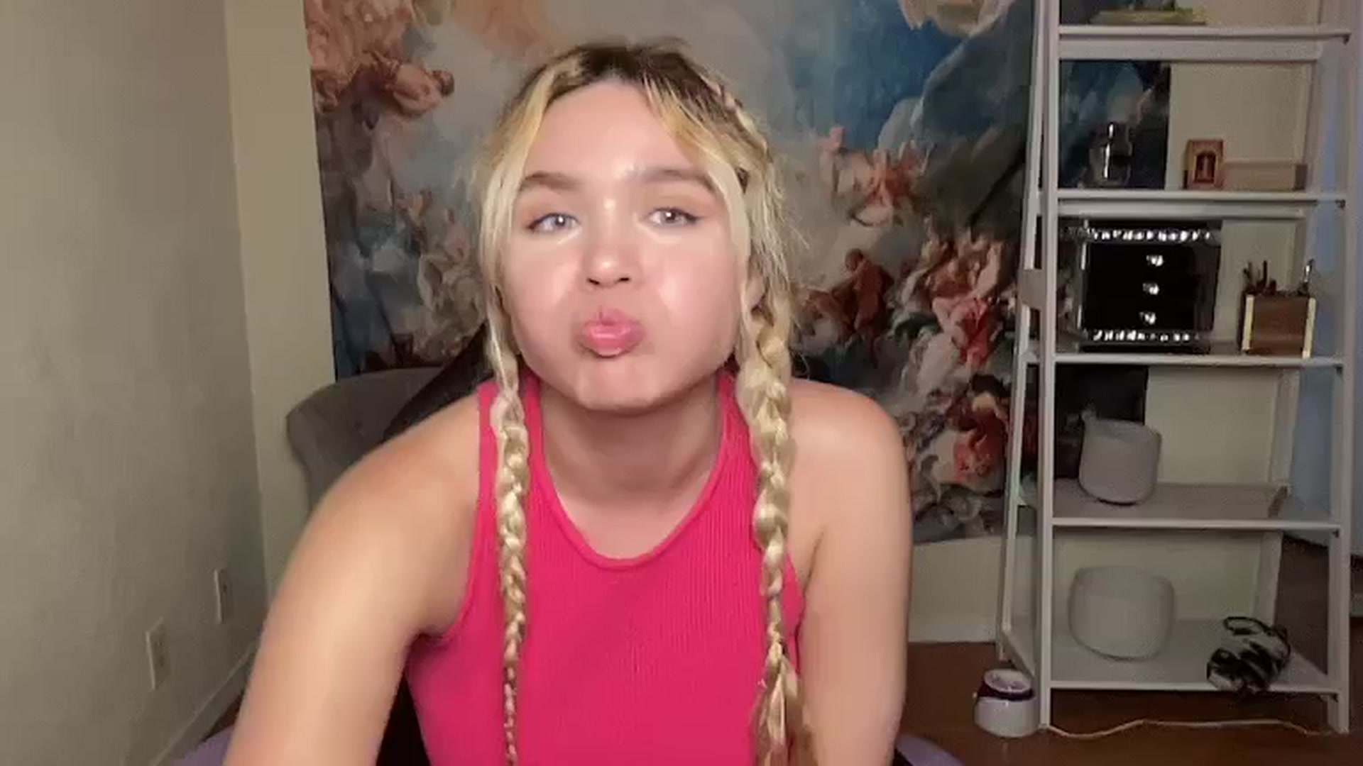 Gallery image thumbnail from sincerelypeny's myfreecams stream on, 05/19/2024, 02:02 image 17 of 20