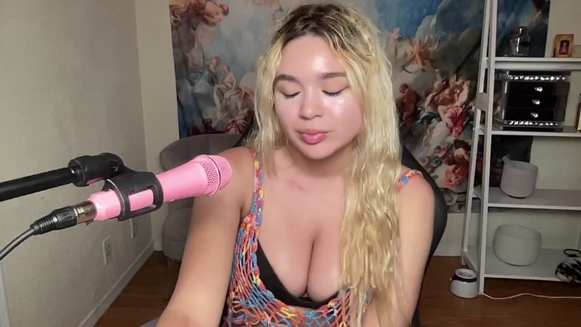 Gallery image thumbnail from sincerelypeny's myfreecams stream on, 05/20/2024, 02:59 image 11 of 20