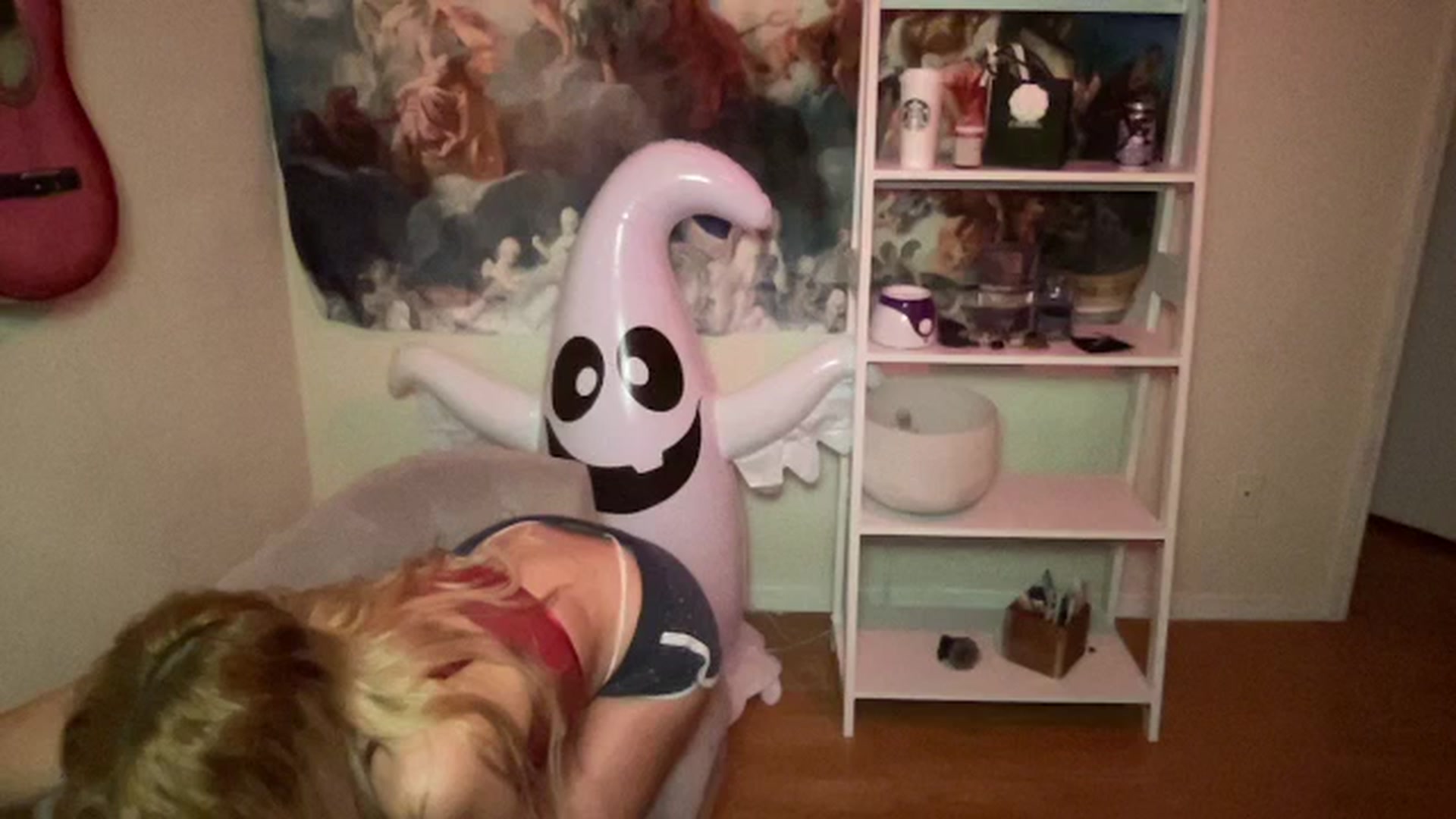 Gallery image thumbnail from sincerelypeny's myfreecams stream on, 09/12/2024, 06:49 image 5 of 20