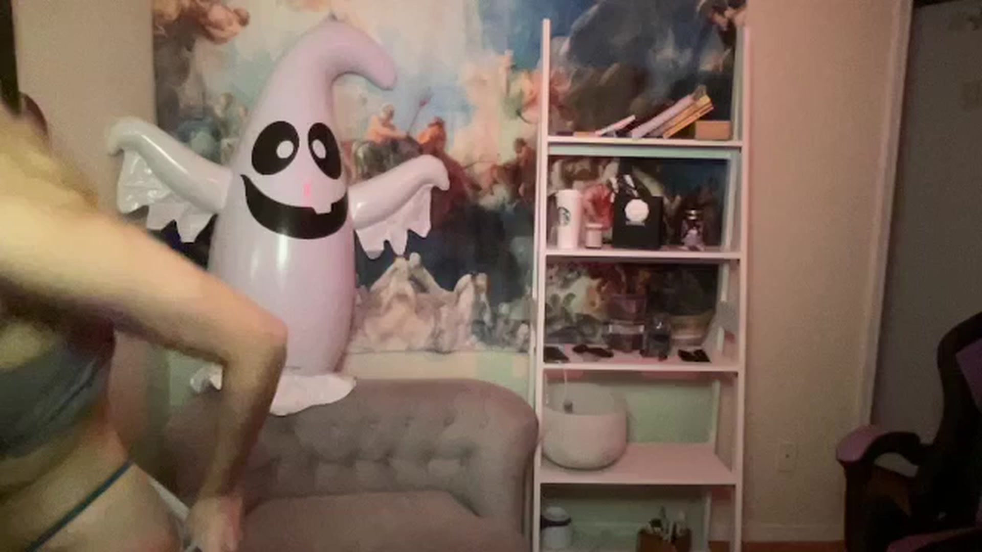 Gallery image thumbnail from sincerelypeny's myfreecams stream on, 09/16/2024, 02:33 image 6 of 20