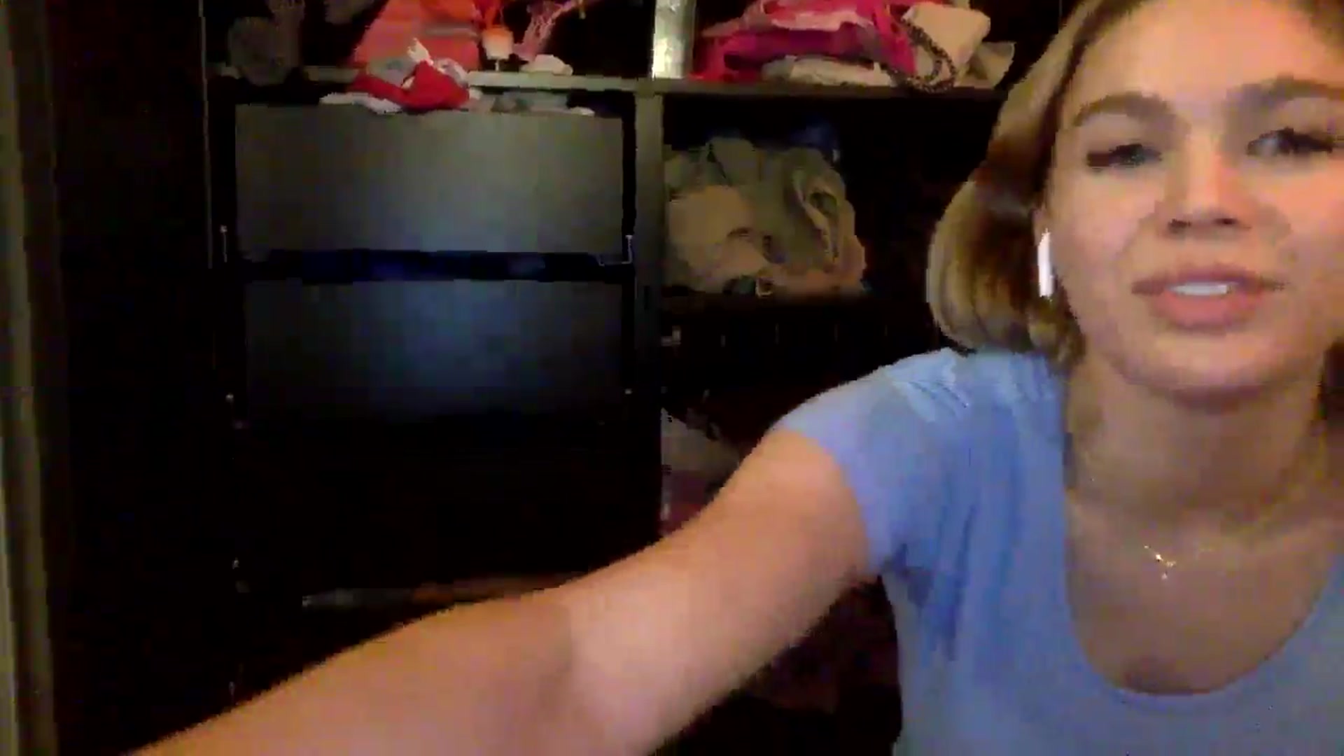 Gallery image thumbnail from sincerelypeny's myfreecams stream on, 01/22/2025, 07:46 image 9 of 20