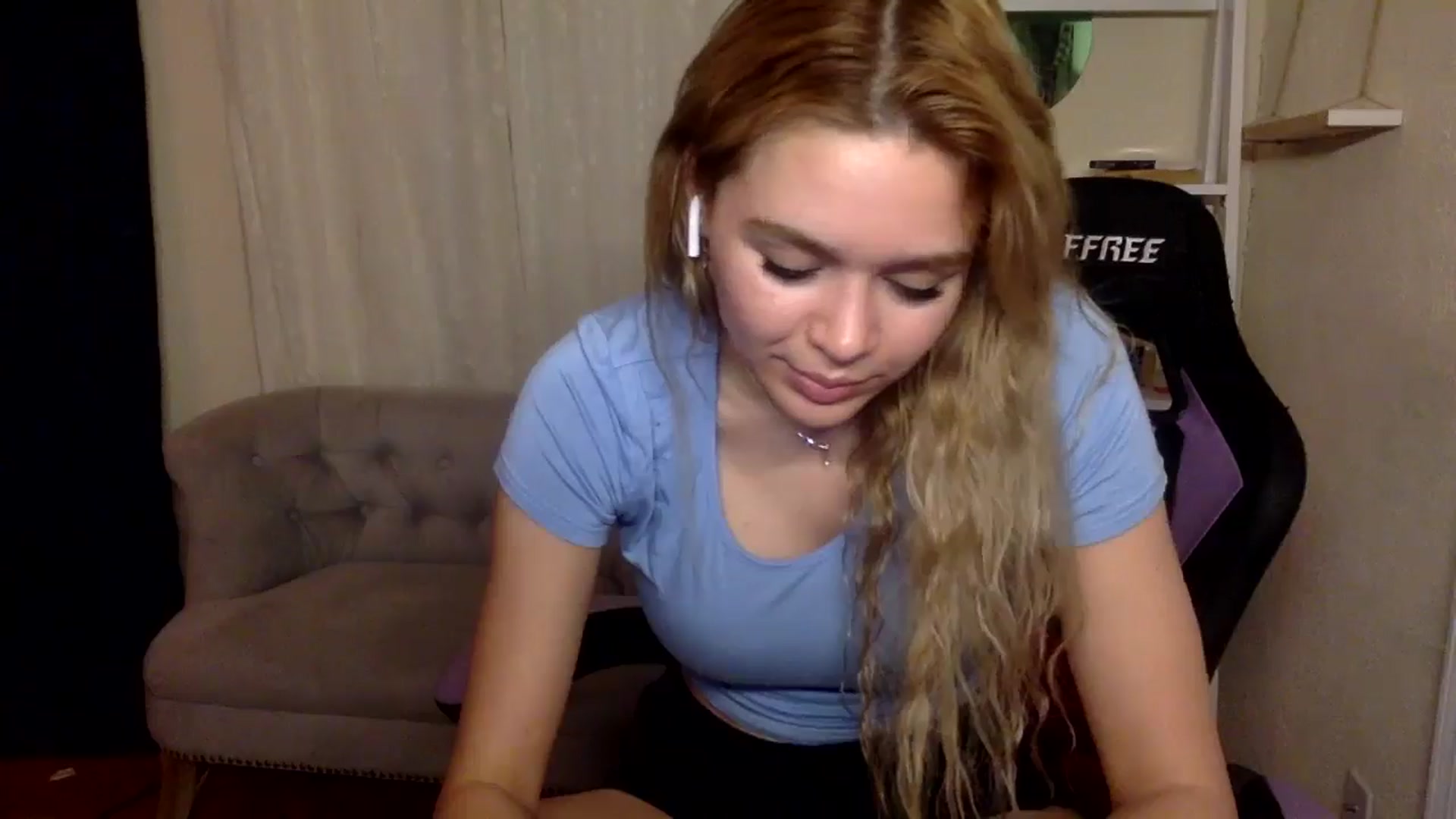 Gallery image thumbnail from sincerelypeny's myfreecams stream on, 01/22/2025, 07:46 image 18 of 20