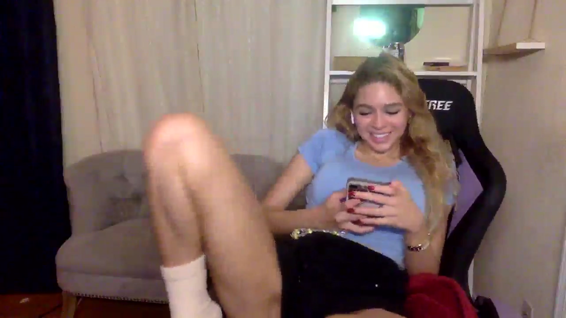 Gallery image thumbnail from sincerelypeny's myfreecams stream on, 01/22/2025, 07:46 image 19 of 20
