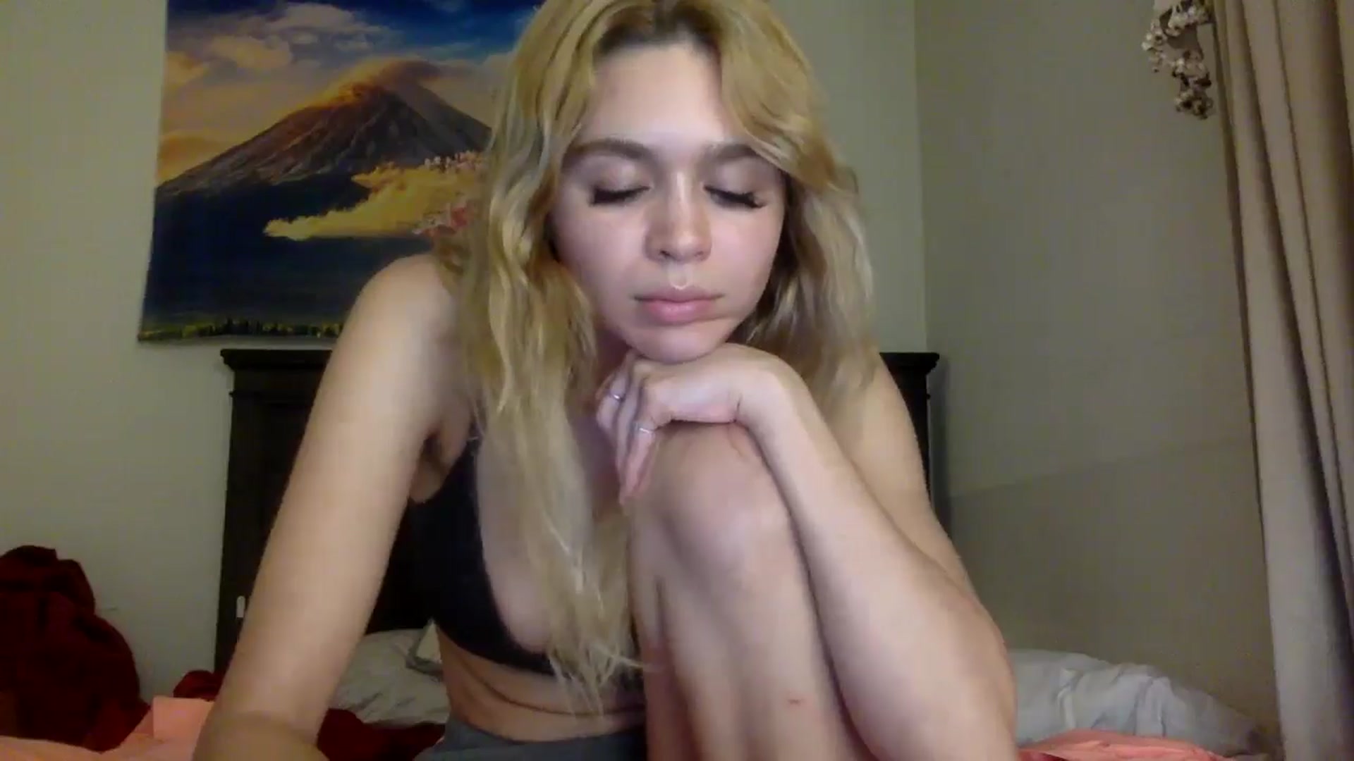 Gallery image thumbnail from sincerelypeny's myfreecams stream on, 06/02/2025, 03:23 image 20 of 20