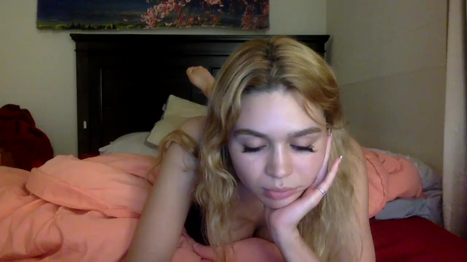 Gallery image thumbnail from sincerelypeny's myfreecams stream on, 06/02/2025, 03:45 image 11 of 20