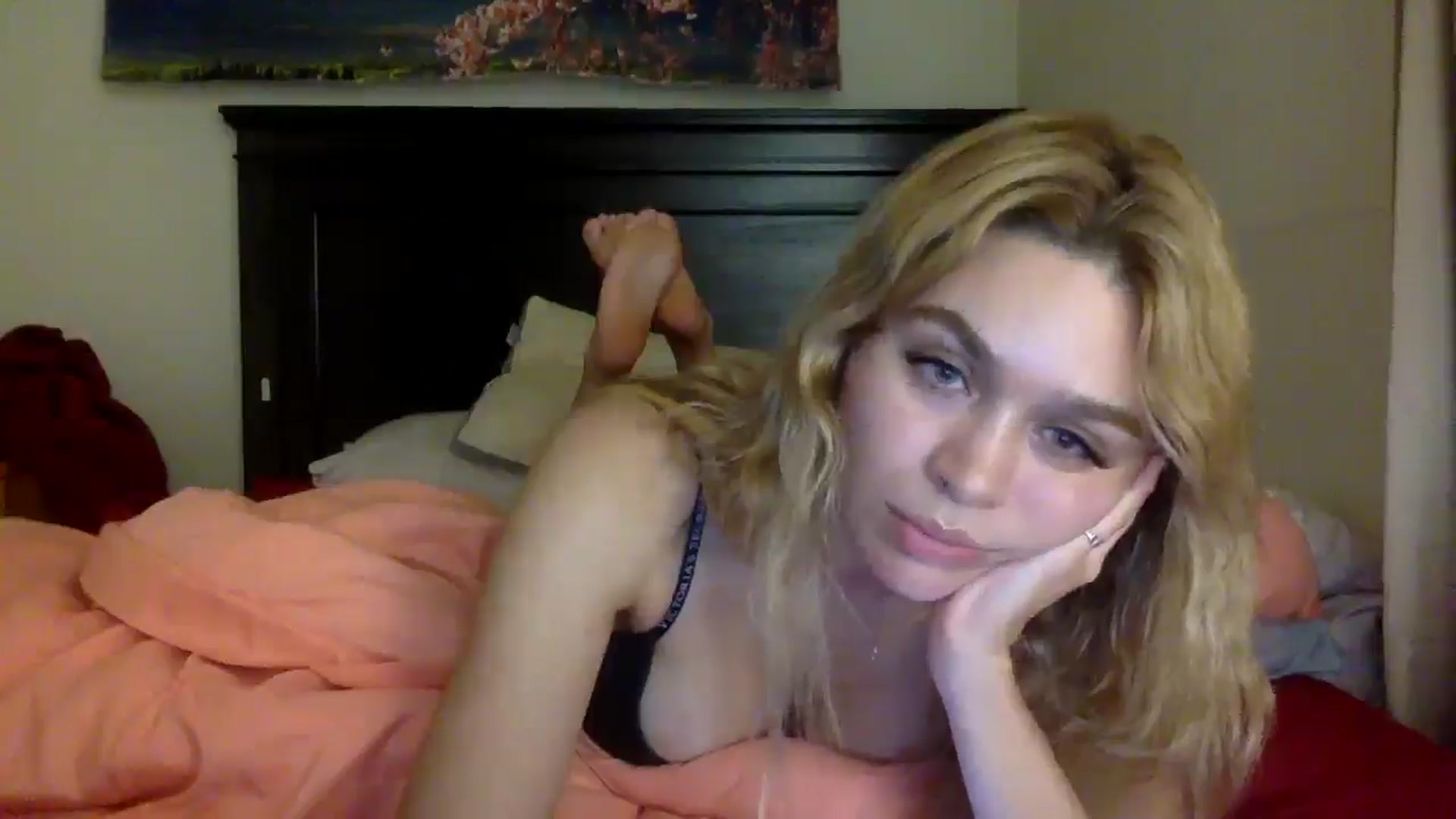 Gallery image thumbnail from sincerelypeny's myfreecams stream on, 06/02/2025, 03:45 image 4 of 20