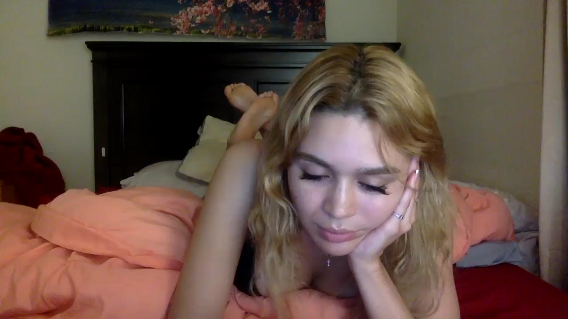 Gallery image thumbnail from sincerelypeny's myfreecams stream on, 06/02/2025, 03:45 image 16 of 20