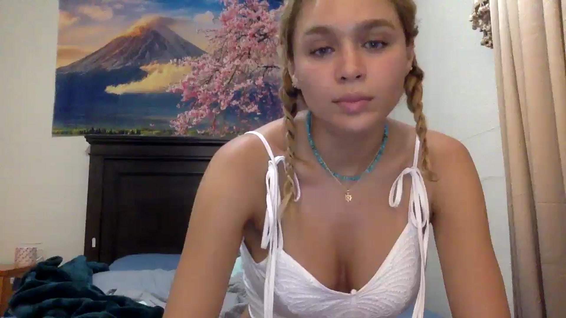 Gallery image thumbnail from sincerelypeny's myfreecams stream on, 07/22/2025, 05:04 image 4 of 20