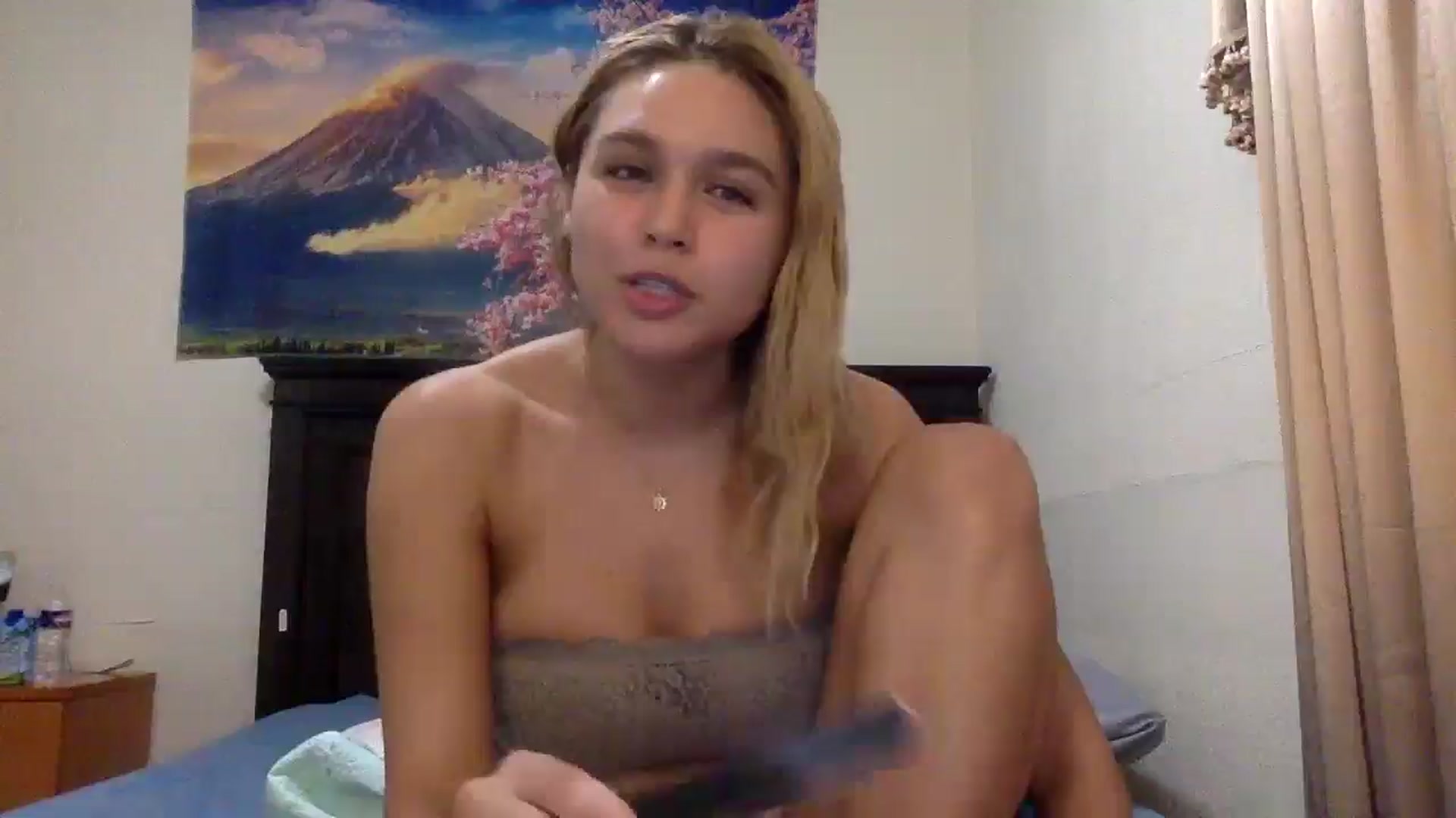 Gallery image thumbnail from sincerelypeny's myfreecams stream on, 08/08/2025, 02:39 image 4 of 20