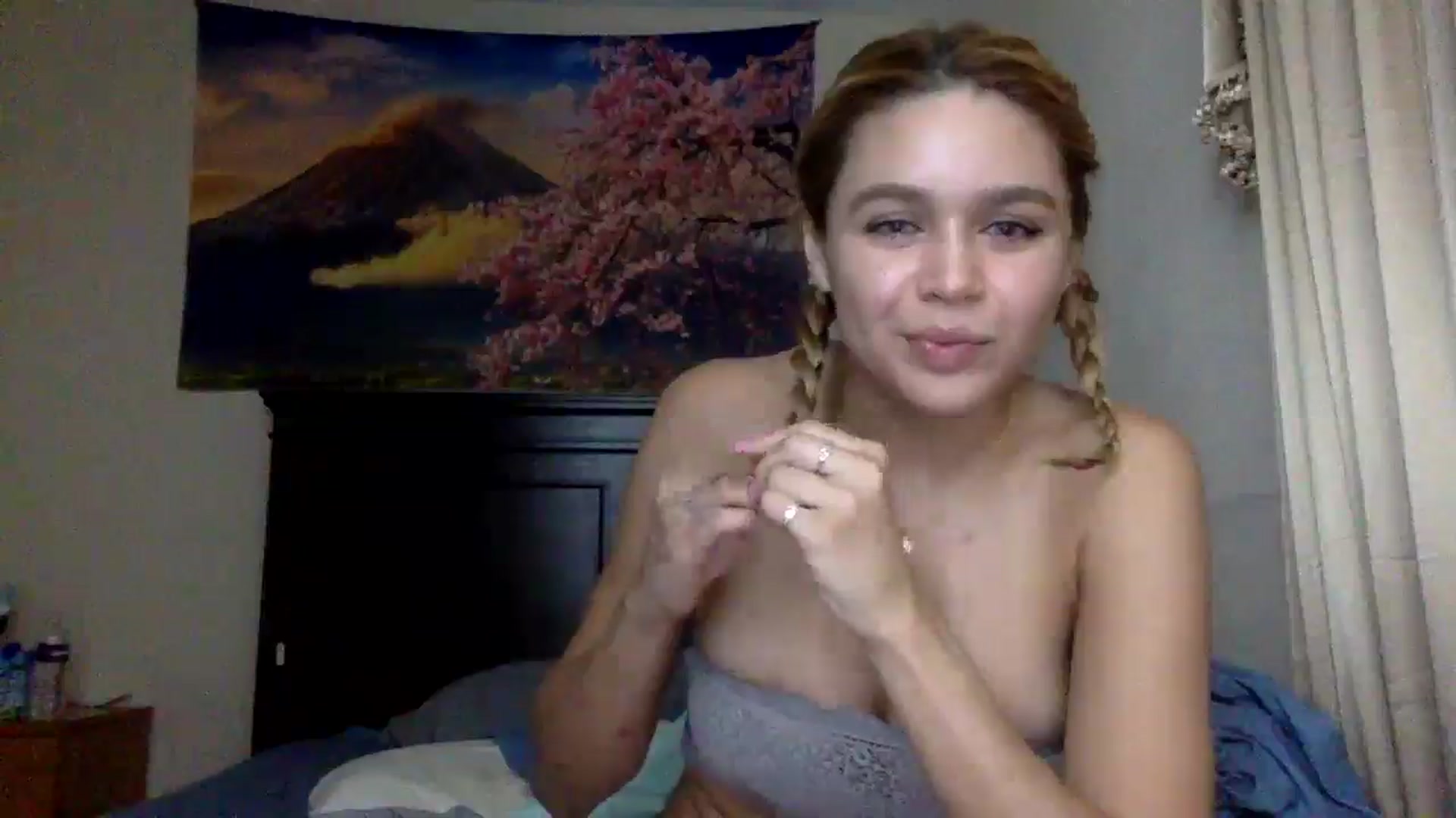 Gallery image thumbnail from sincerelypeny's myfreecams stream on, 08/08/2025, 02:39 image 13 of 20
