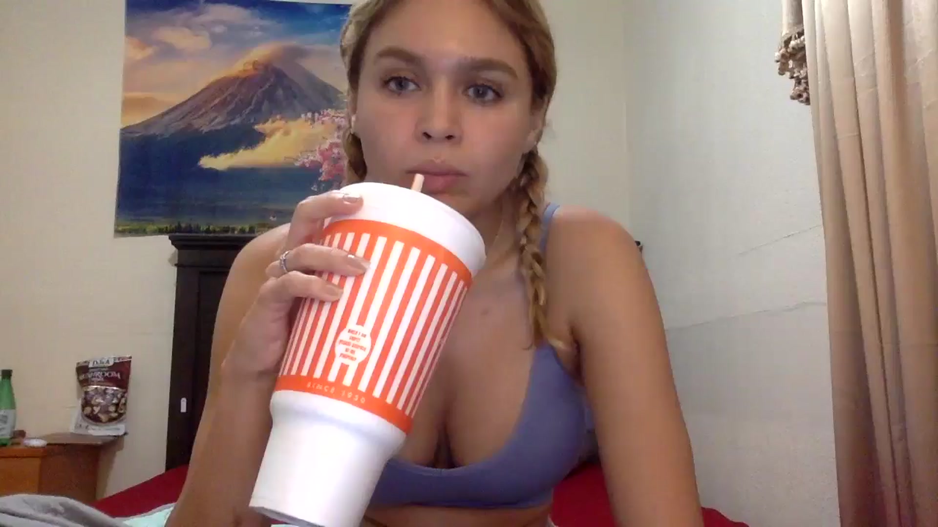 Gallery image thumbnail from sincerelypeny's myfreecams stream on, 08/11/2025, 03:57 image 17 of 20