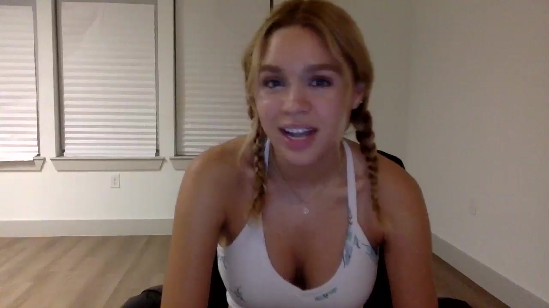 Gallery image thumbnail from sincerelypeny's myfreecams stream on, 08/25/2025, 03:55 image 20 of 20