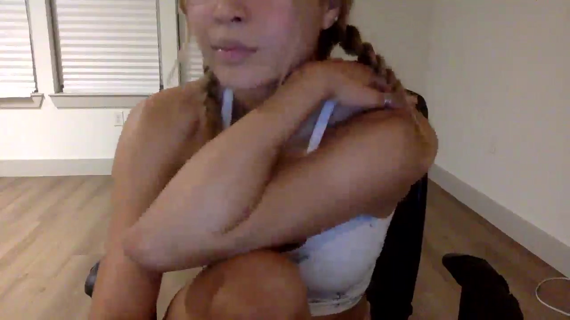 Gallery image thumbnail from sincerelypeny's myfreecams stream on, 08/25/2025, 05:13 image 9 of 20