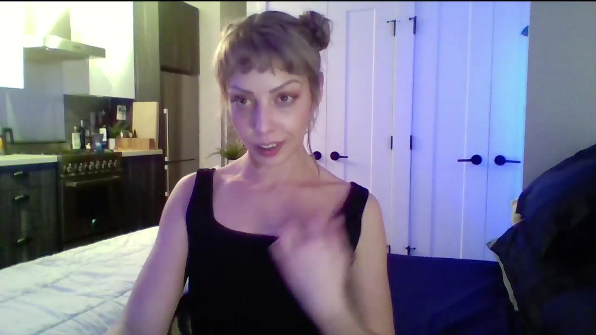 Gallery image thumbnail from sinnen's myfreecams stream on, 01/14/2025, 24:56 image 13 of 20