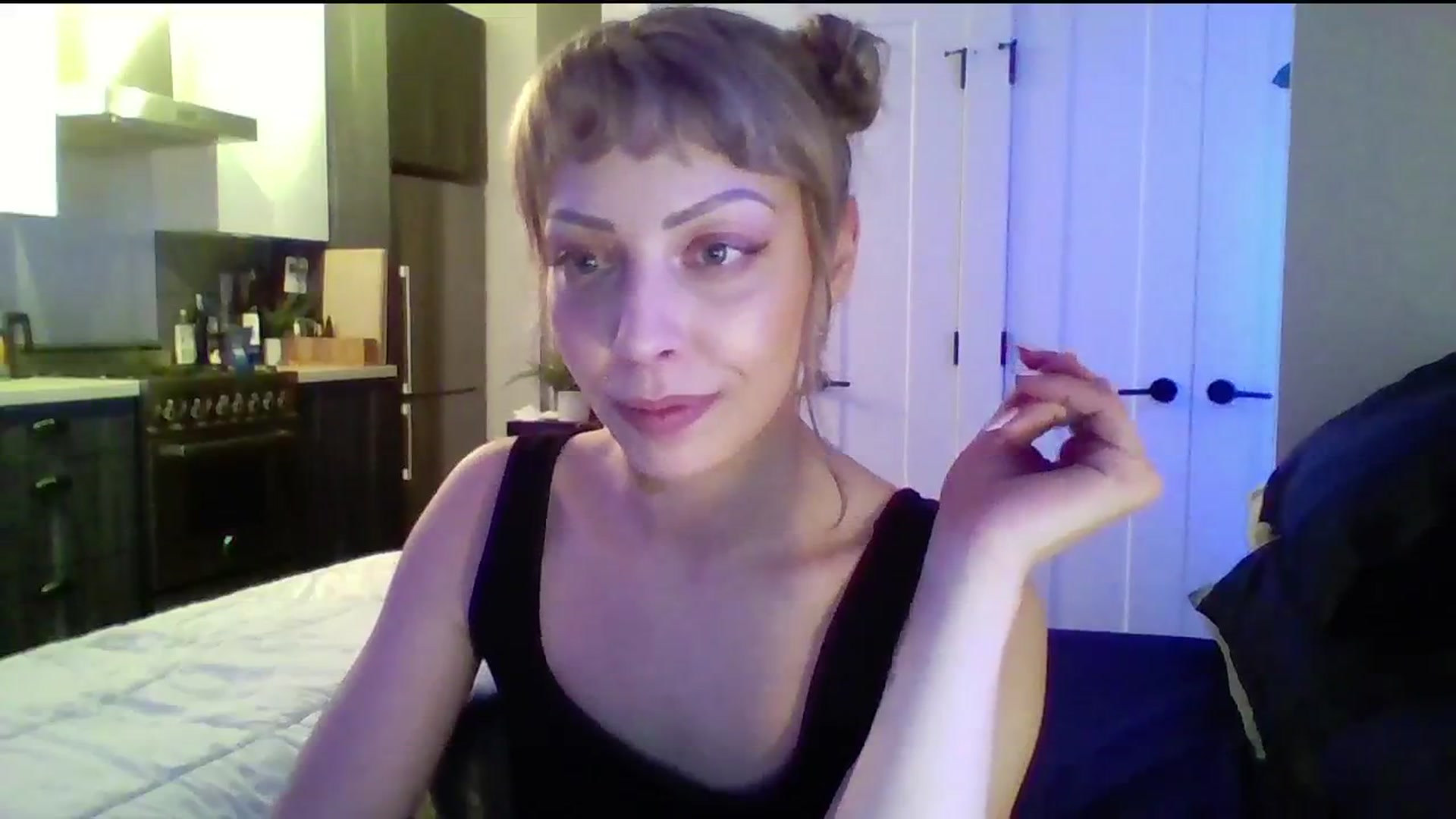 Gallery image thumbnail from sinnen's myfreecams stream on, 01/14/2025, 24:56 image 3 of 20