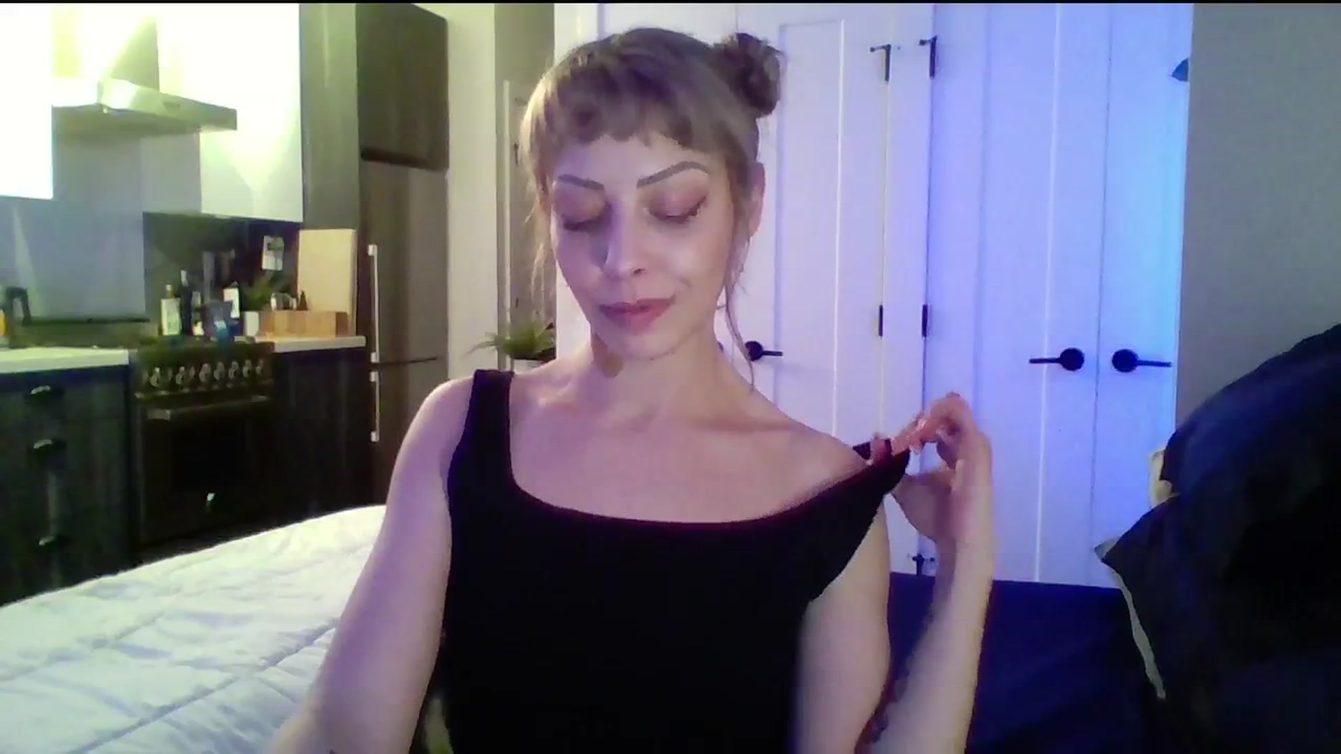 Gallery image thumbnail from sinnen's myfreecams stream on, 01/14/2025, 24:56 image 17 of 20