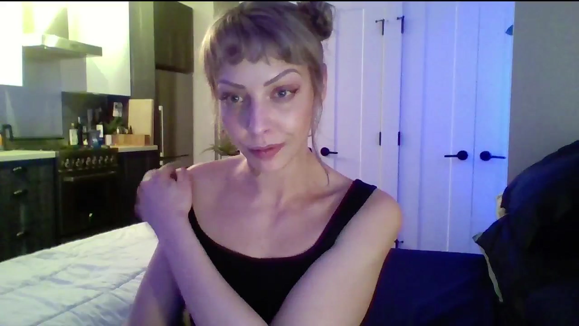 Gallery image thumbnail from sinnen's myfreecams stream on, 01/14/2025, 24:56 image 15 of 20