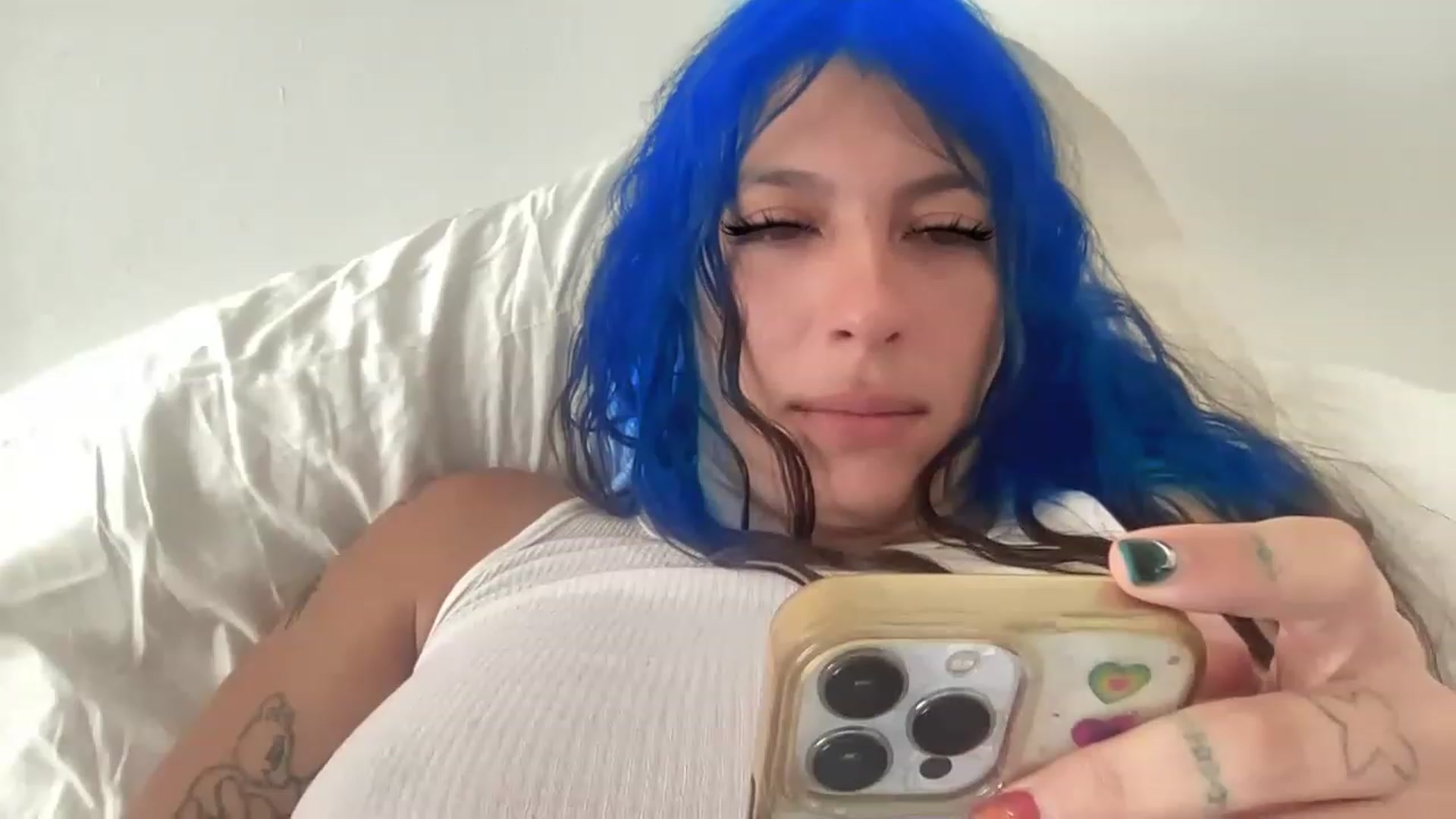 Gallery image thumbnail from sircamalot69's myfreecams stream on, 04/09/2023, 16:55 image 13 of 20