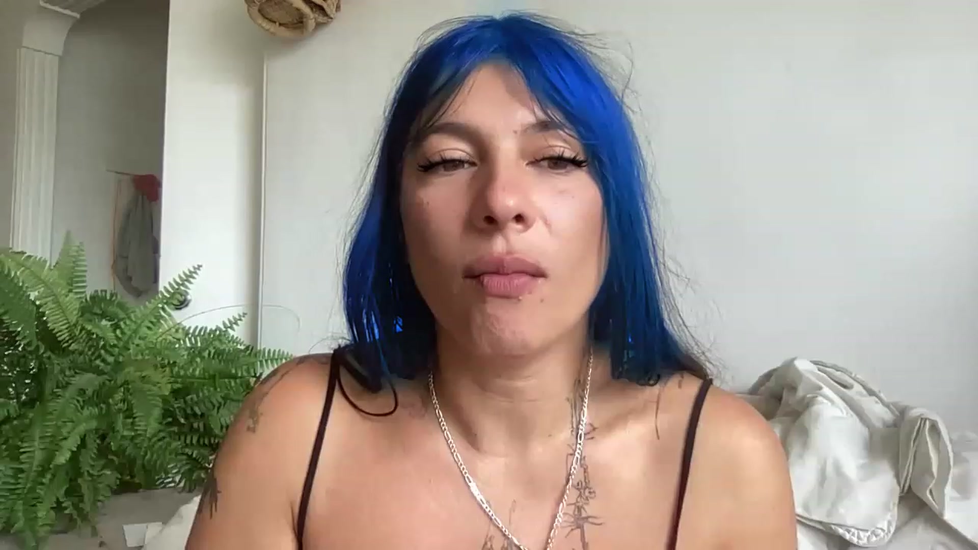 Gallery image thumbnail from sircamalot69's myfreecams stream on, 05/20/2023, 18:31 image 3 of 20