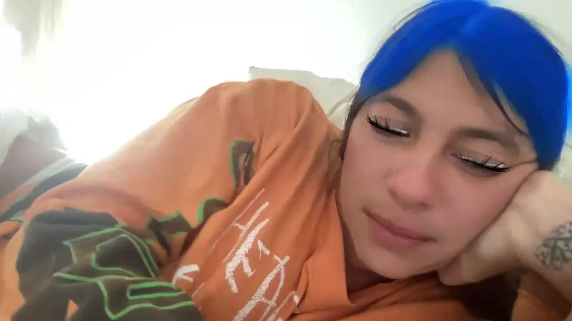 Gallery image thumbnail from sircamalot69's myfreecams stream on, 05/22/2023, 15:35 image 4 of 20