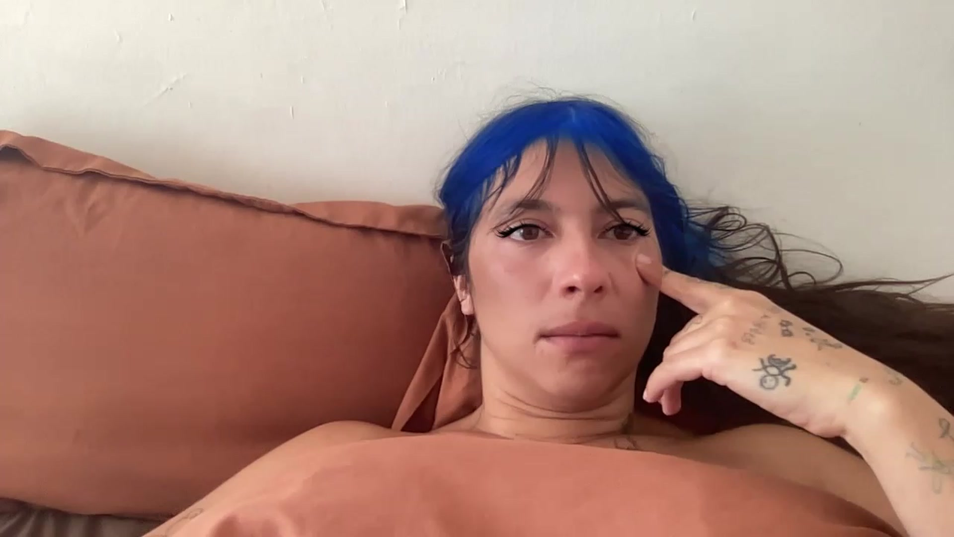 Gallery image thumbnail from sircamalot69's myfreecams stream on, 05/27/2023, 17:36 image 1 of 20