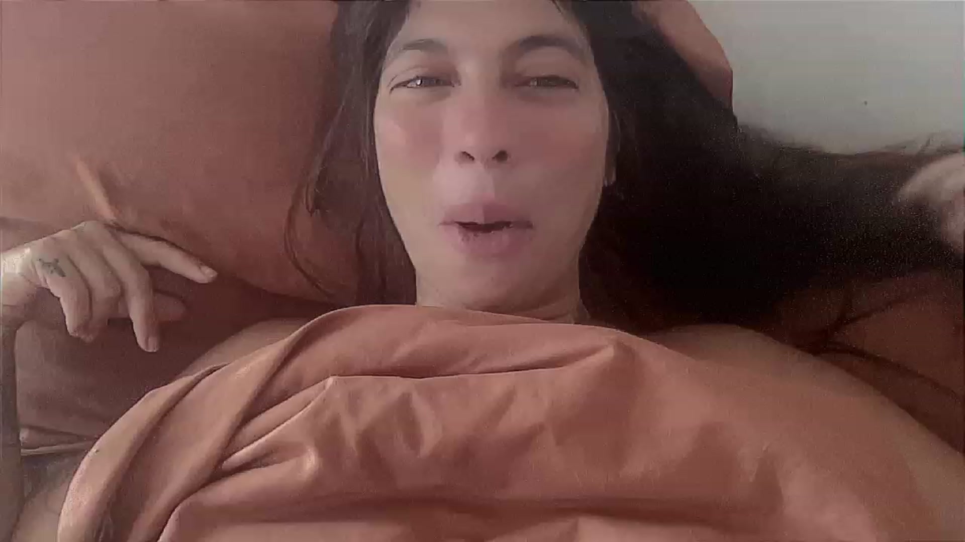 Gallery image thumbnail from sircamalot69's myfreecams stream on, 05/28/2023, 17:34 image 16 of 20