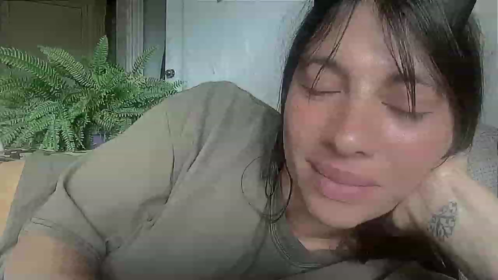 Gallery image thumbnail from sircamalot69's myfreecams stream on, 05/28/2023, 23:14 image 11 of 20