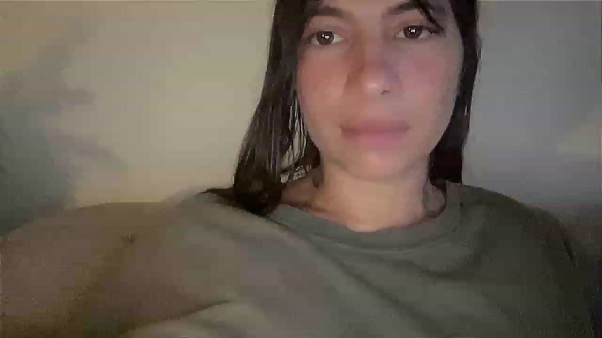 Gallery image thumbnail from sircamalot69's myfreecams stream on, 05/29/2023, 01:32 image 4 of 20