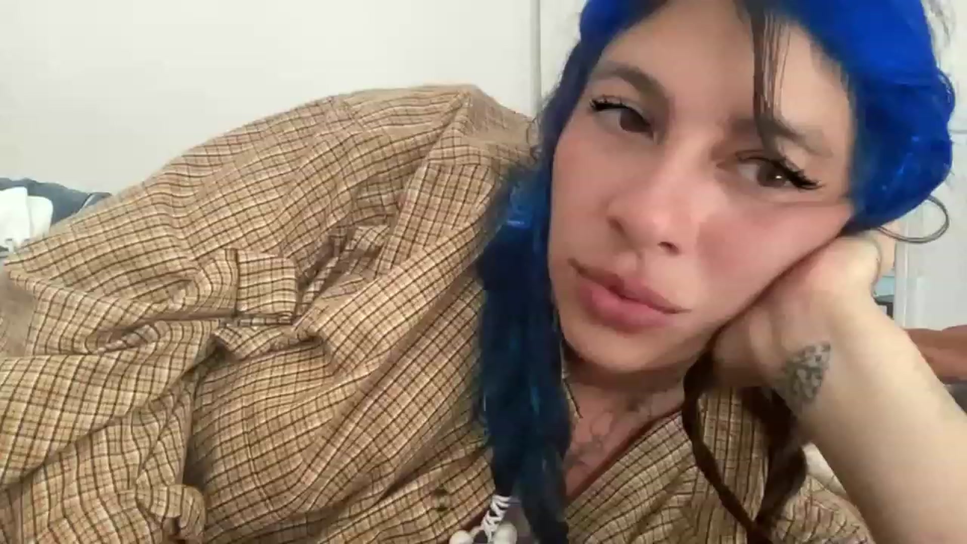 Gallery image thumbnail from sircamalot69's myfreecams stream on, 06/03/2023, 17:41 image 12 of 20
