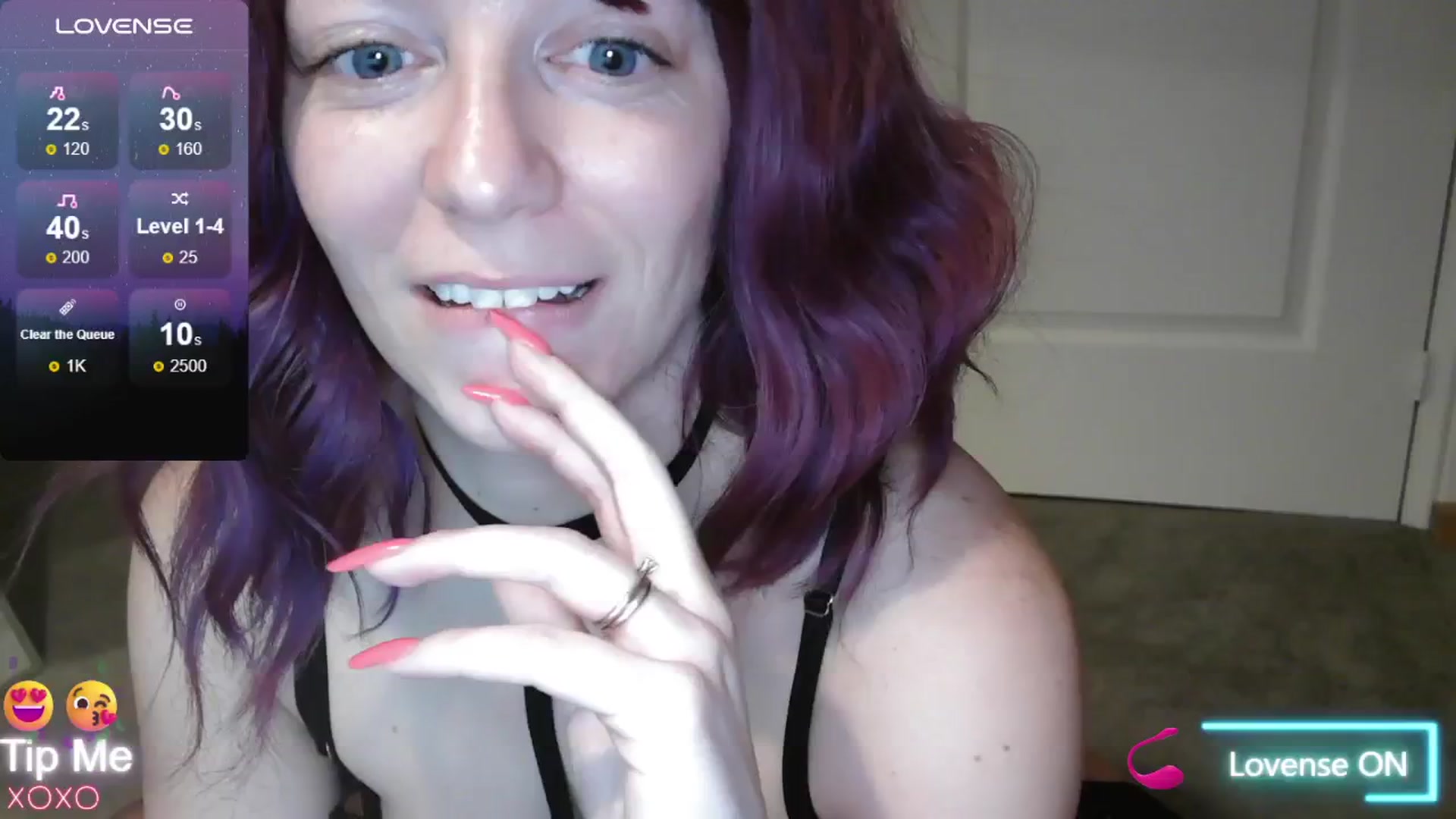 Gallery image thumbnail from size2shoes's myfreecams stream on, 07/16/2024, 22:22 image 8 of 20